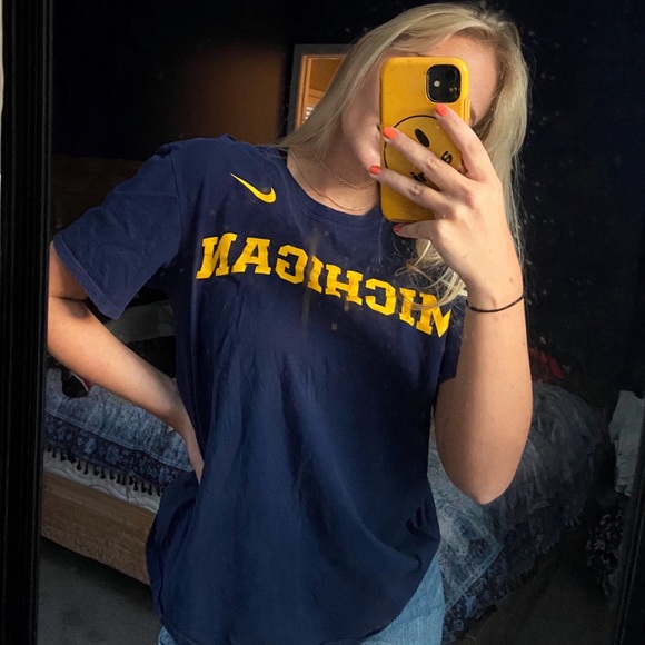 Classic Nike Michigan shirt - Picture 1 of 2